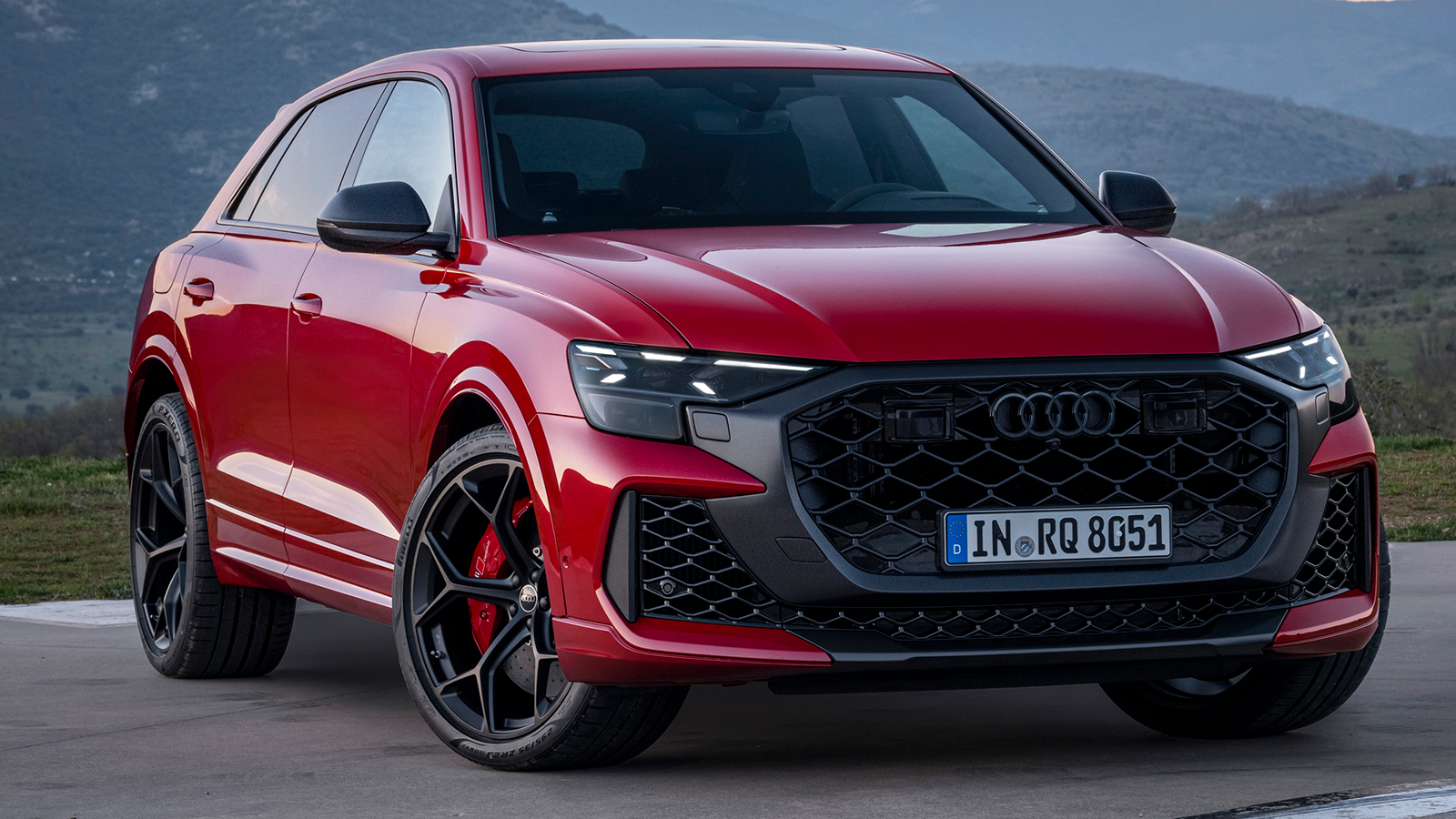 2025 Audi RS Q8 Performance SUV 28