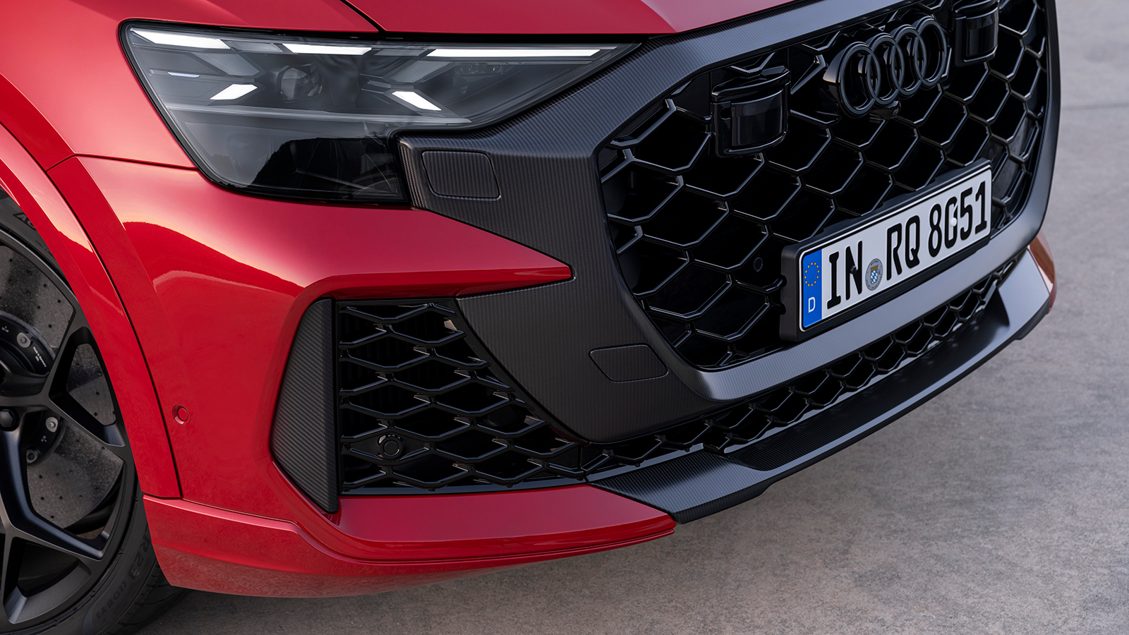 2025 Audi RS Q8 Performance SUV 27