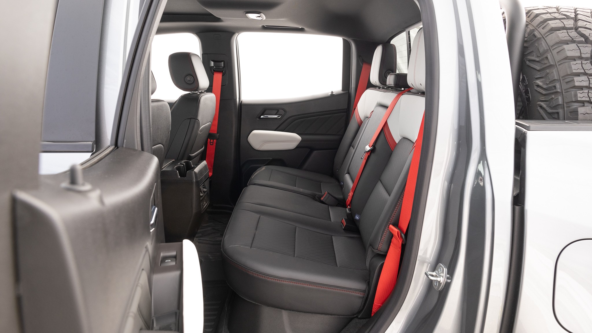 019 2024 GMC Canyon AT4X rear seat