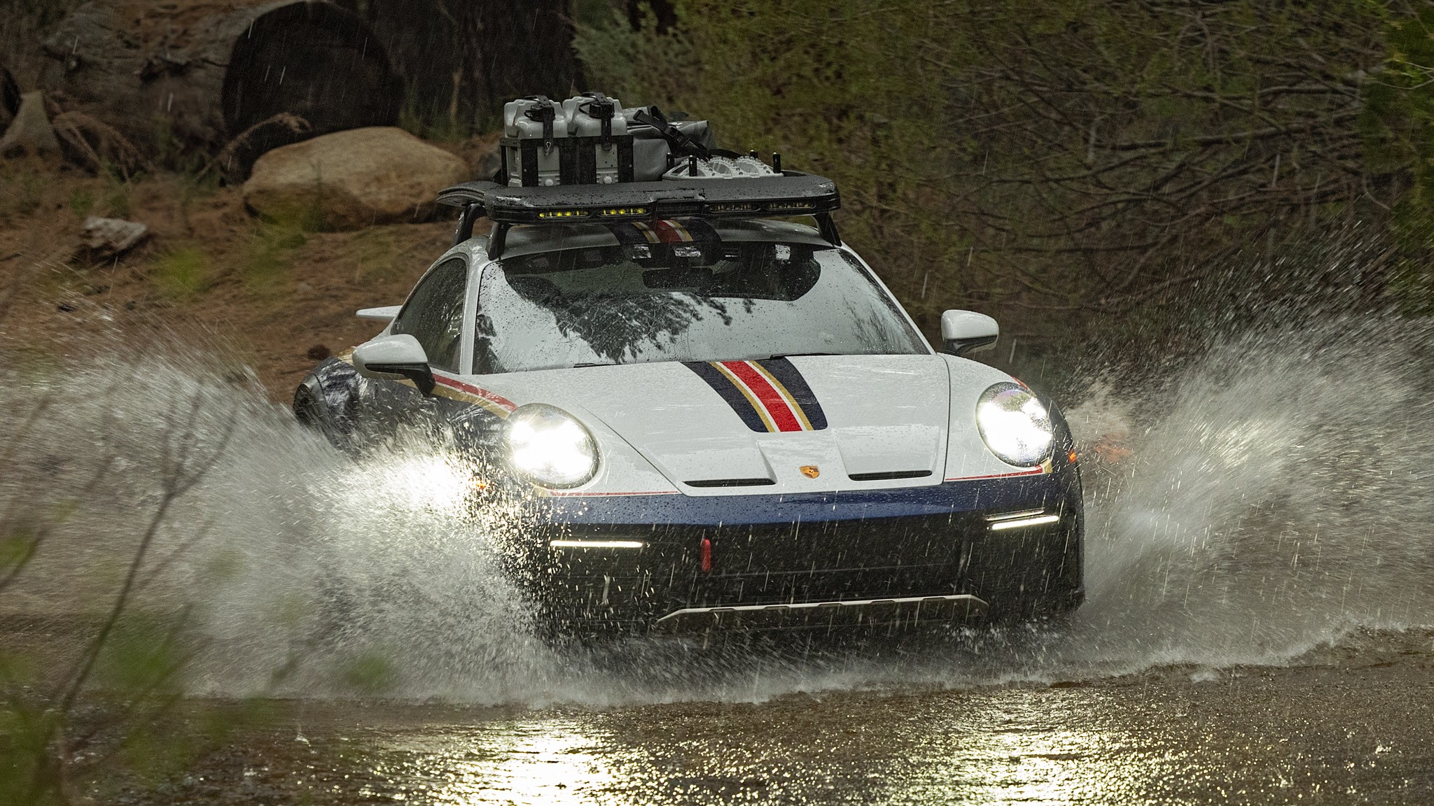 025 2024 Porsche 911 Dakar