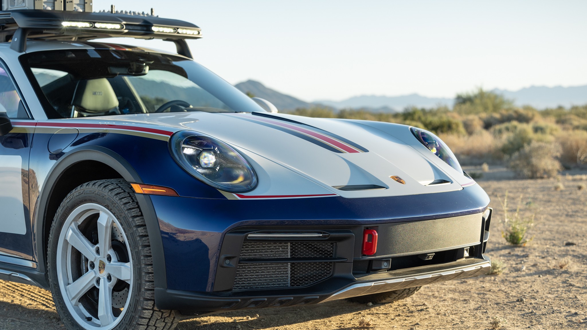 033 2024 Porsche 911 Dakar