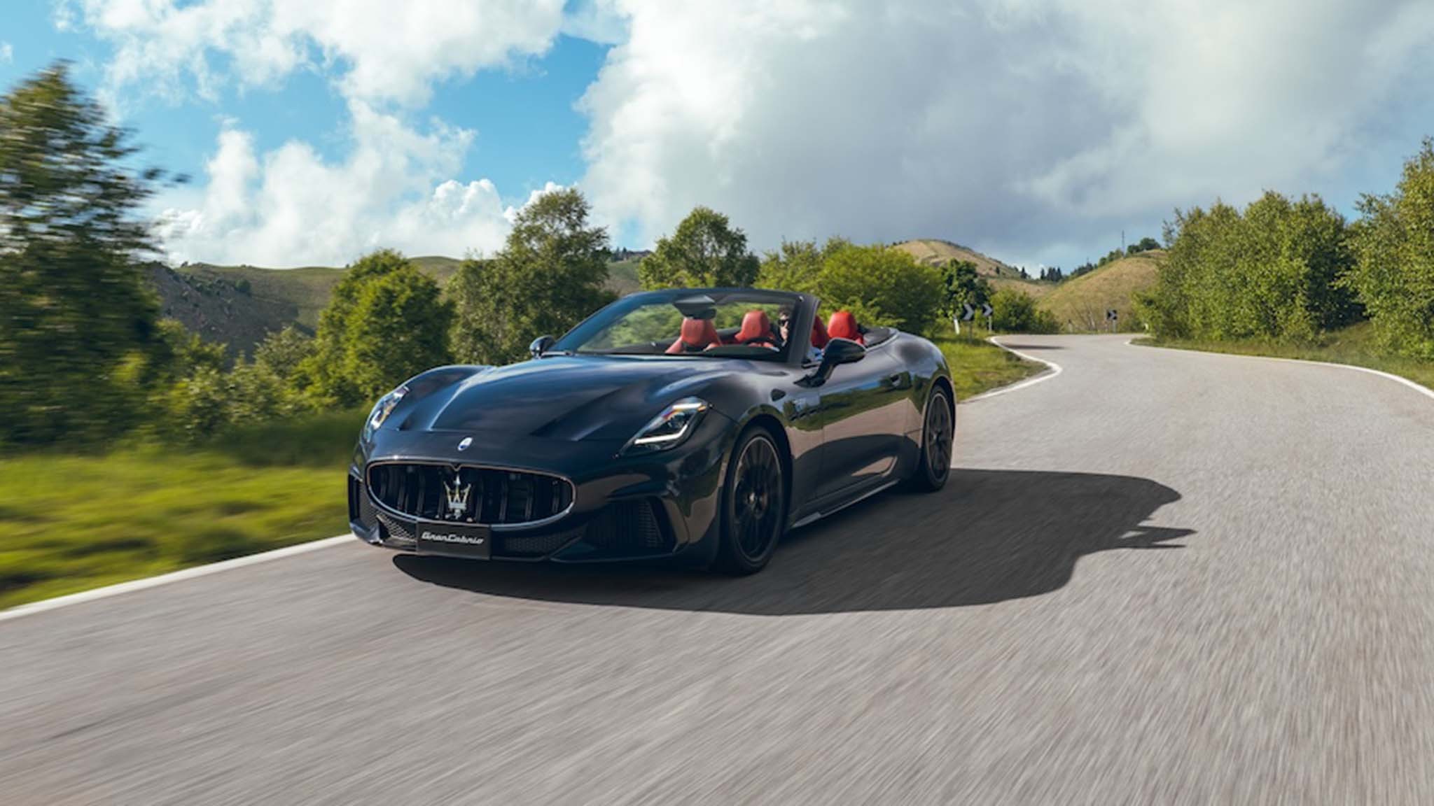 007 2024 maserati grancabrio trofeo