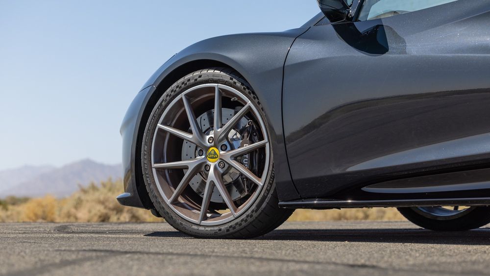 007 2024 Lotus Emira