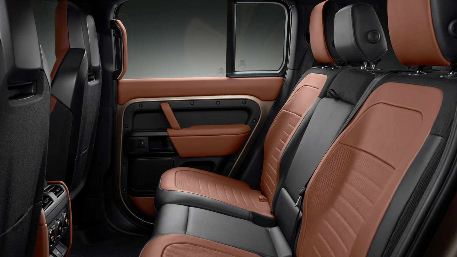 2025 Land Rover Defender 110 OCTA 42