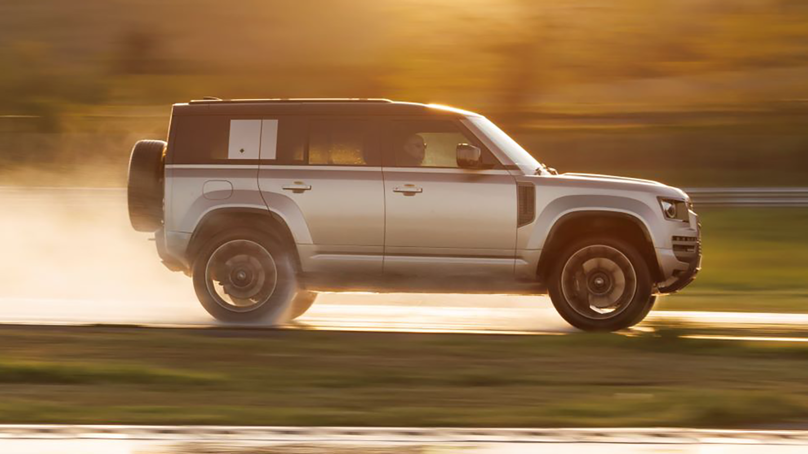 2025 Land Rover Defender 110 OCTA 27