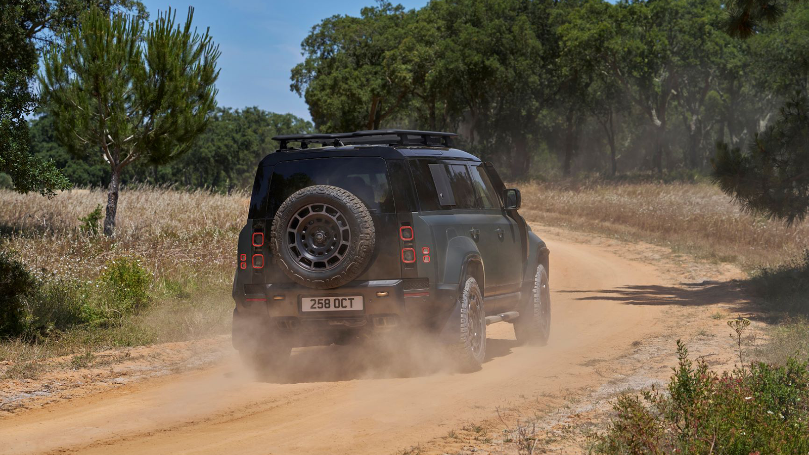 2025 Land Rover Defender 110 OCTA 8