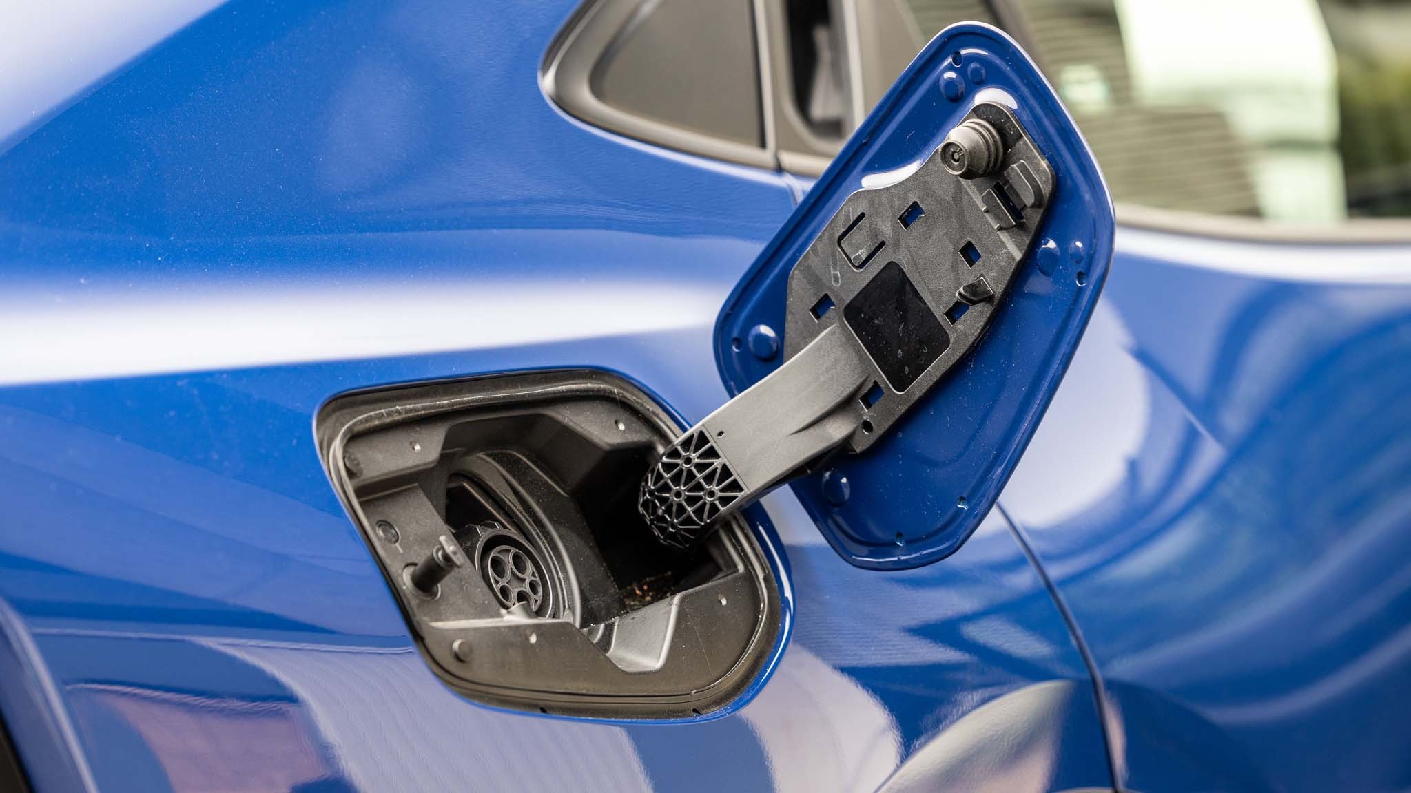 002 2024 Toyota Prius Prime SE