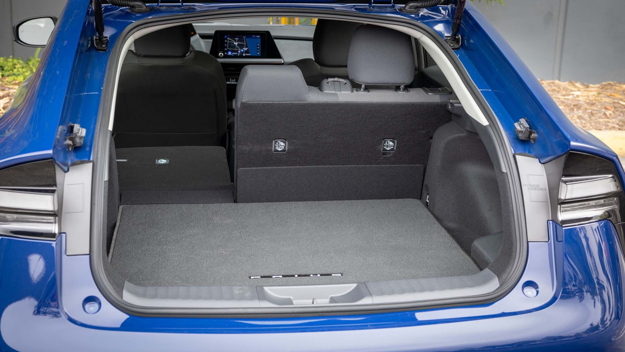 013 2024 Toyota Prius Prime SE trunk