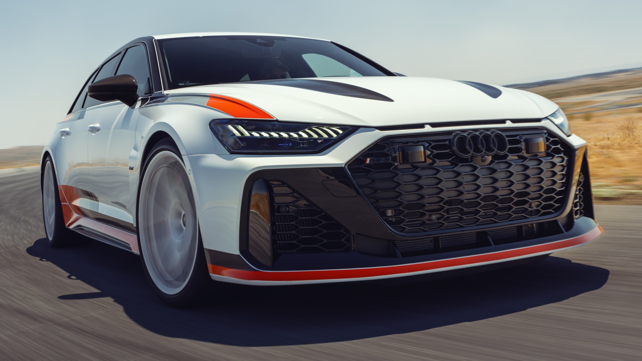 007 2025 Audi RS6 GT