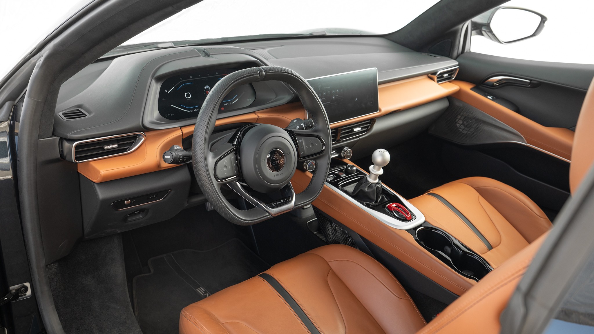 011 2024 Lotus Emira Interior