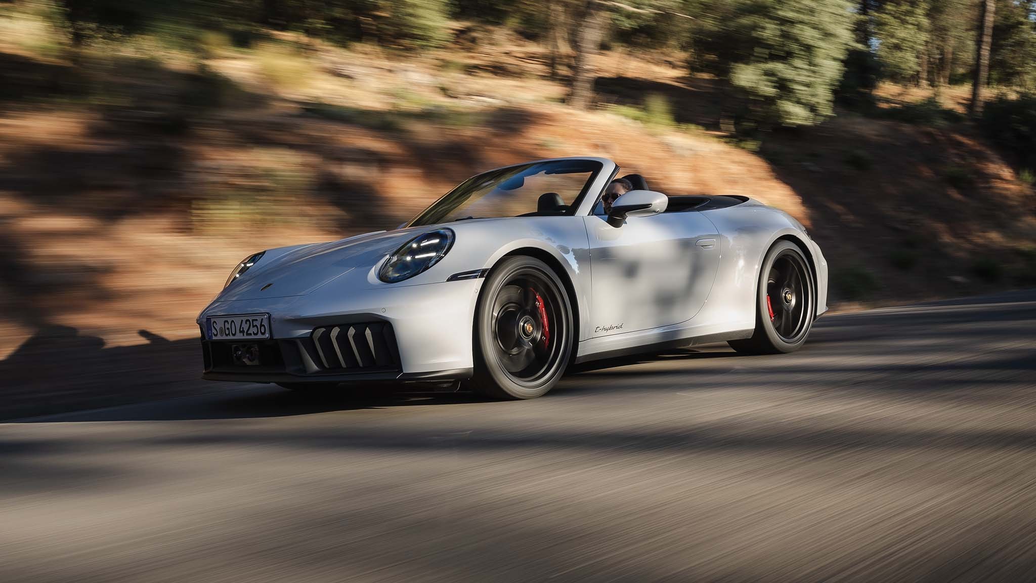 005 2025 porsche 911 gts hybrid