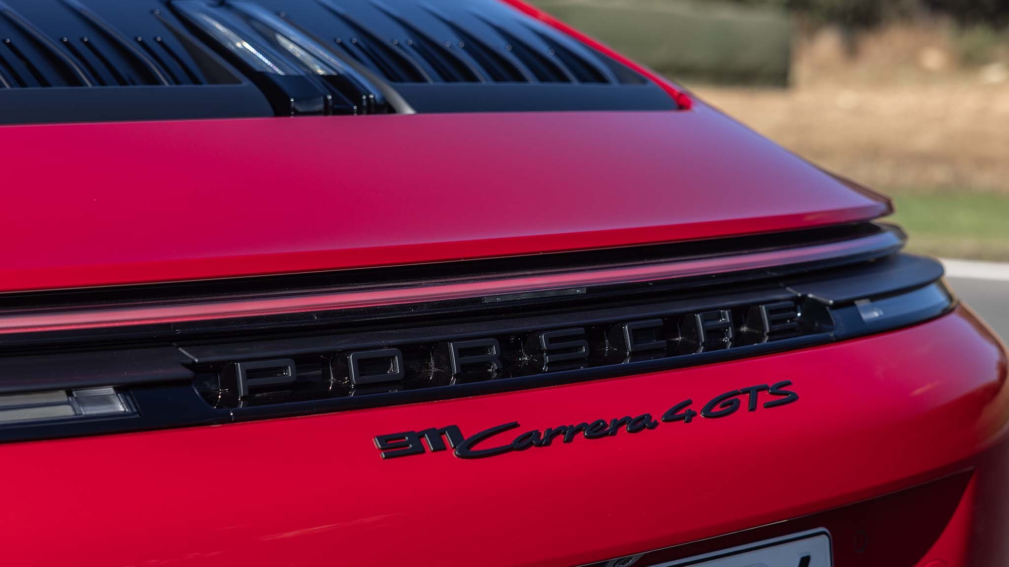 017 2025 porsche 911 gts hybrid