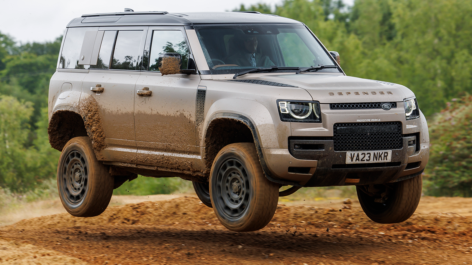 2025 Land Rover Defender OCTA Goodwood 10