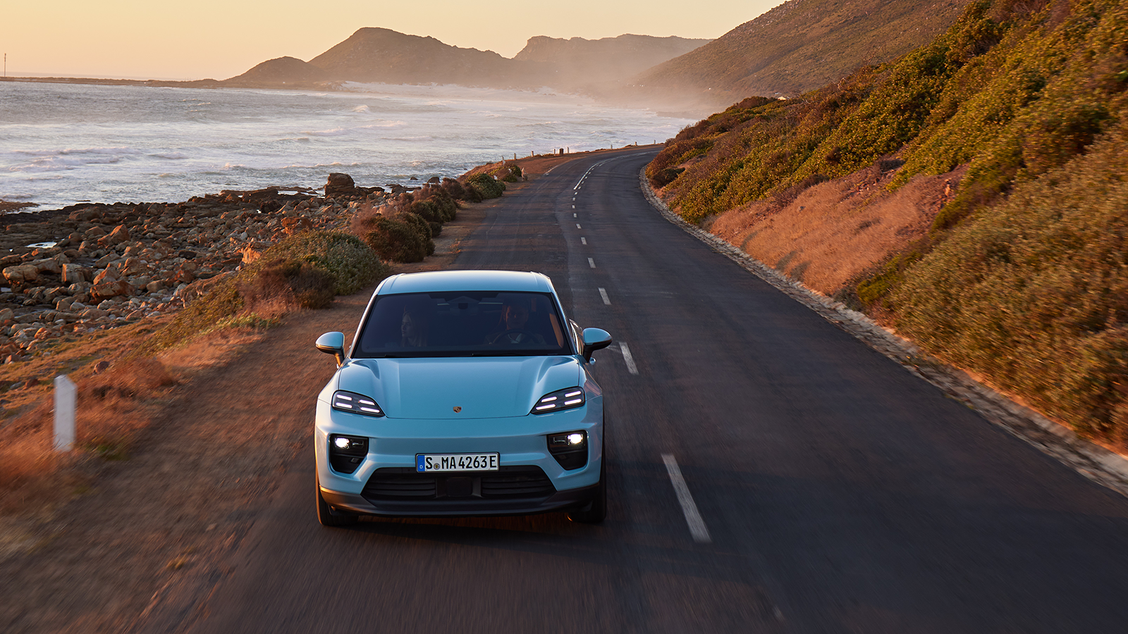 2025 Porsche Macan RWD Electric SUV 7