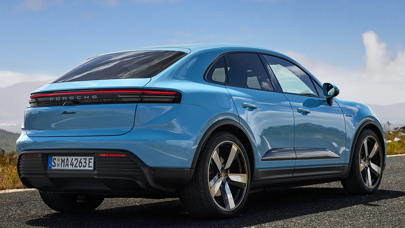 2025 Porsche Macan RWD Electric SUV 3