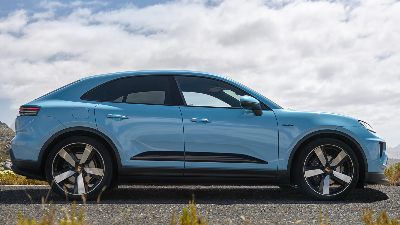 2025 Porsche Macan RWD Electric SUV 2