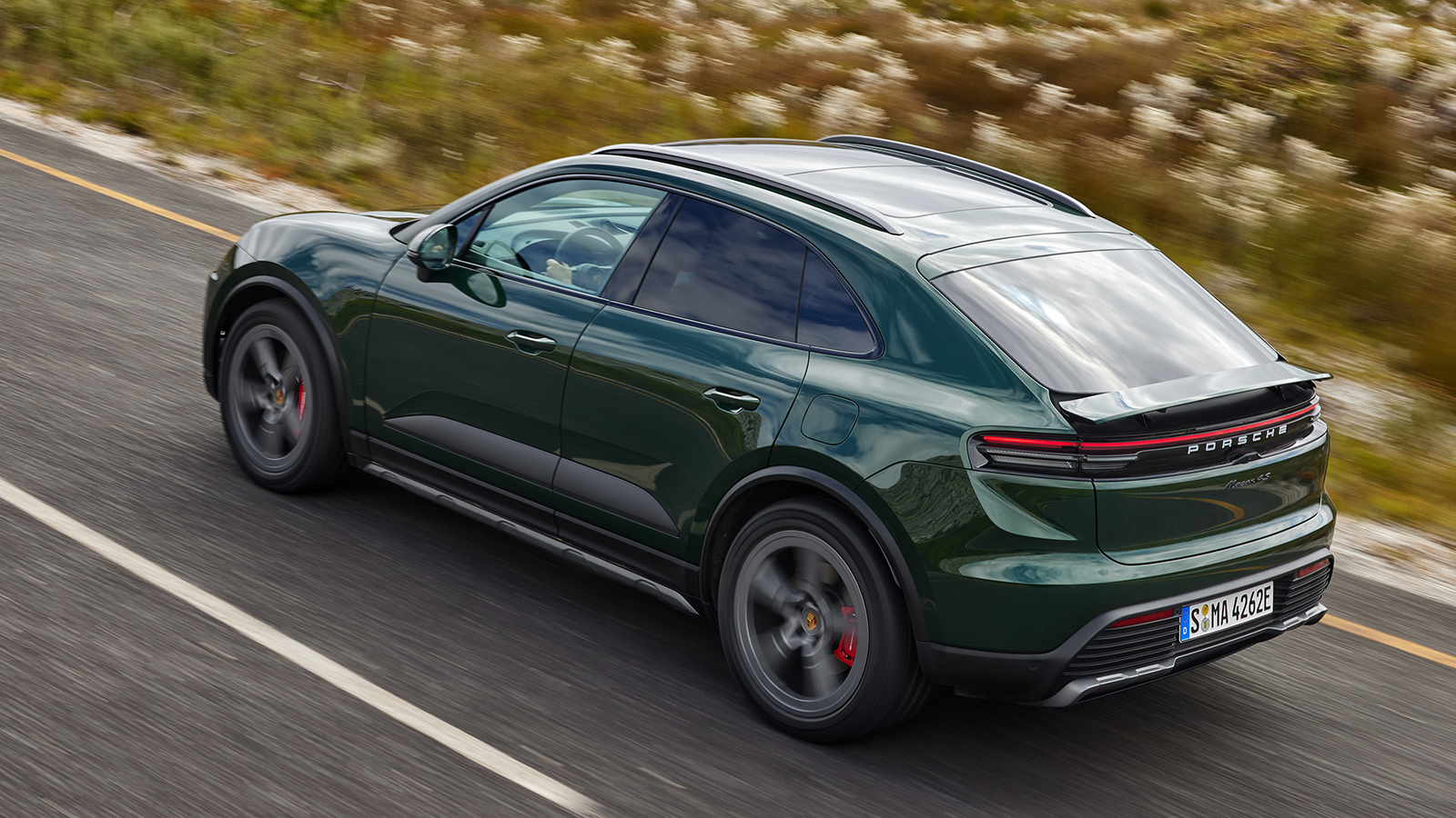 2025 Porsche Macan 4S Electric SUV 7