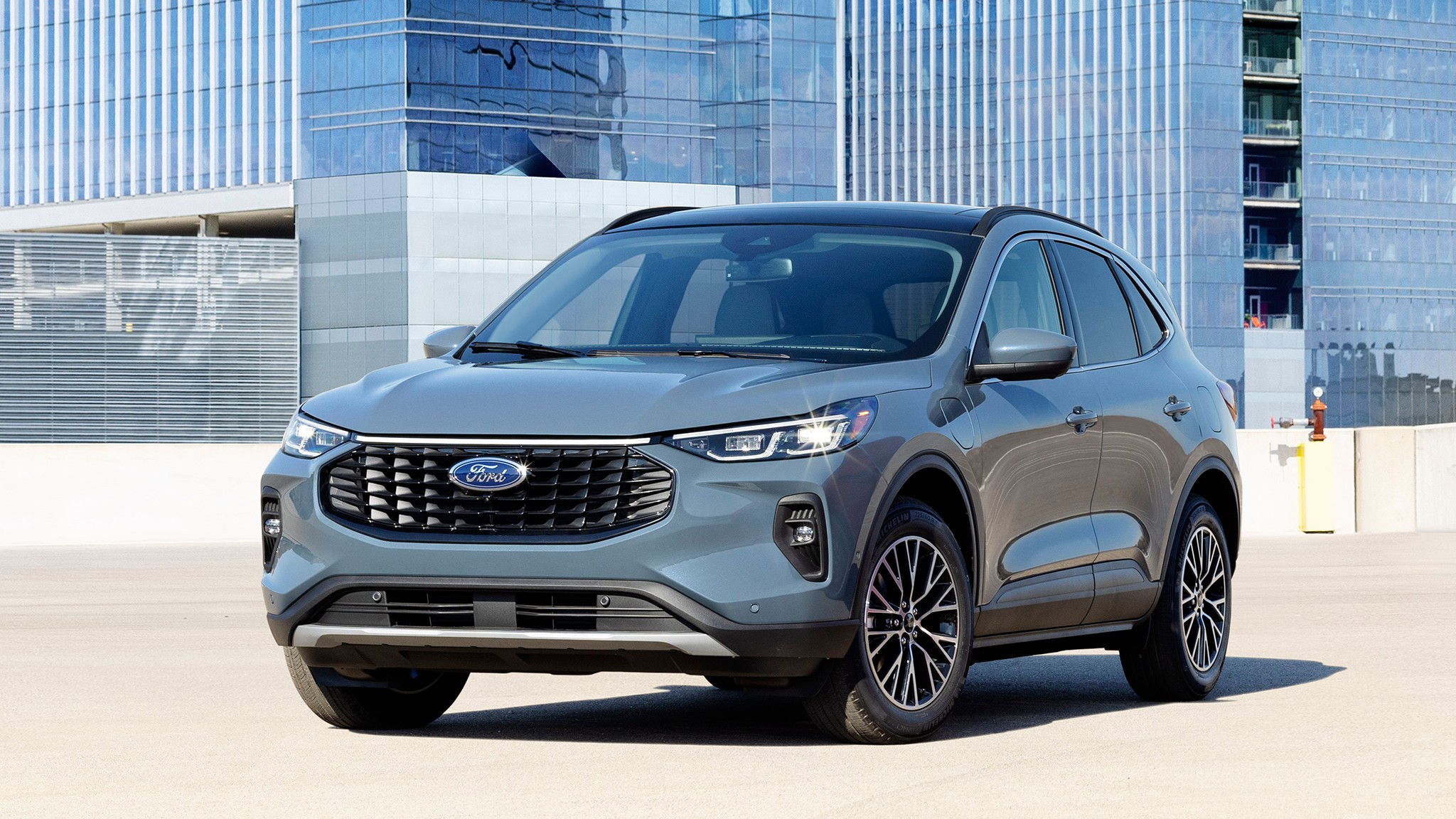 18 2025 Ford Escape PHEV front view