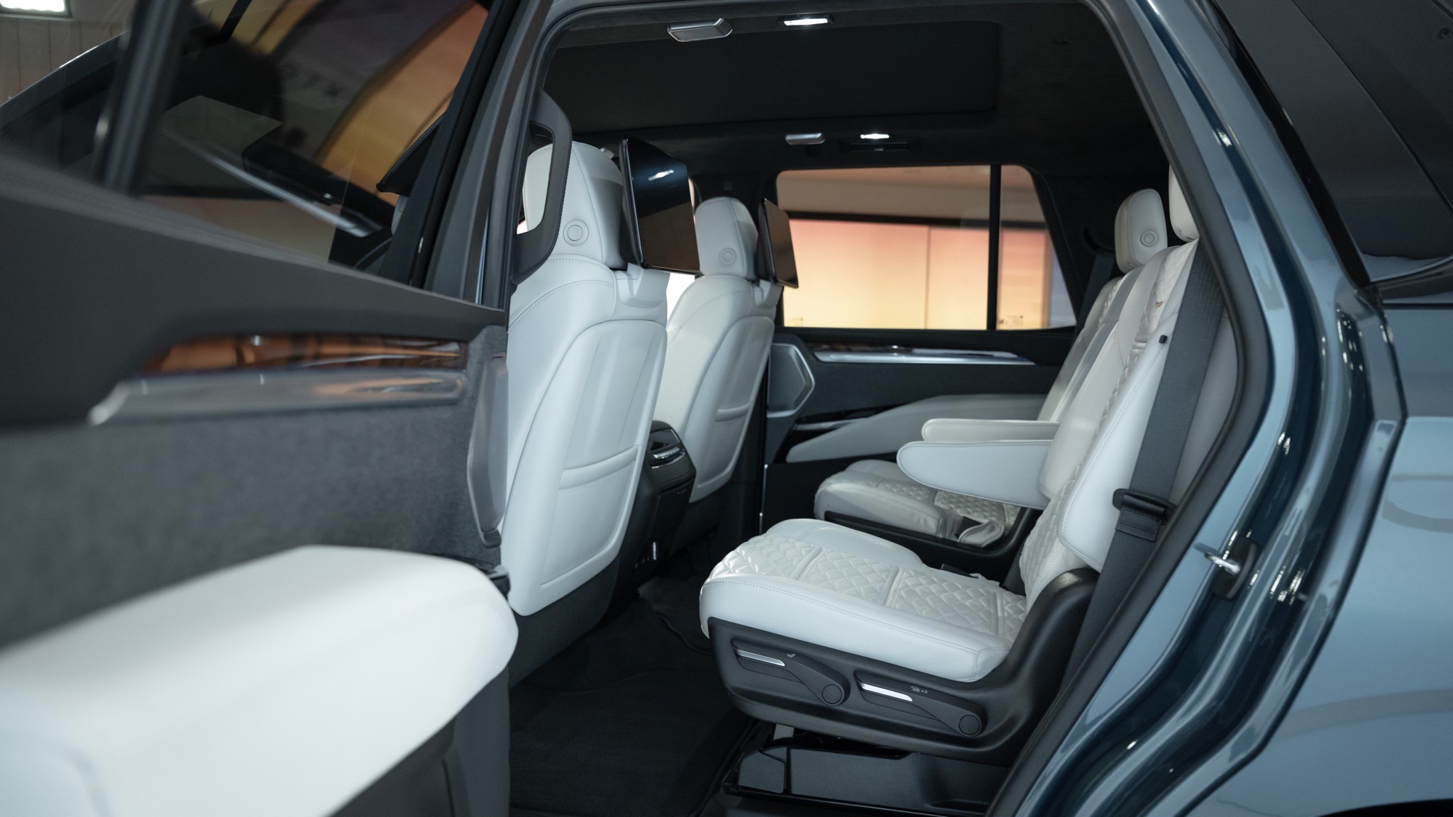 2025 cadillac escalade sport platinum pham 31