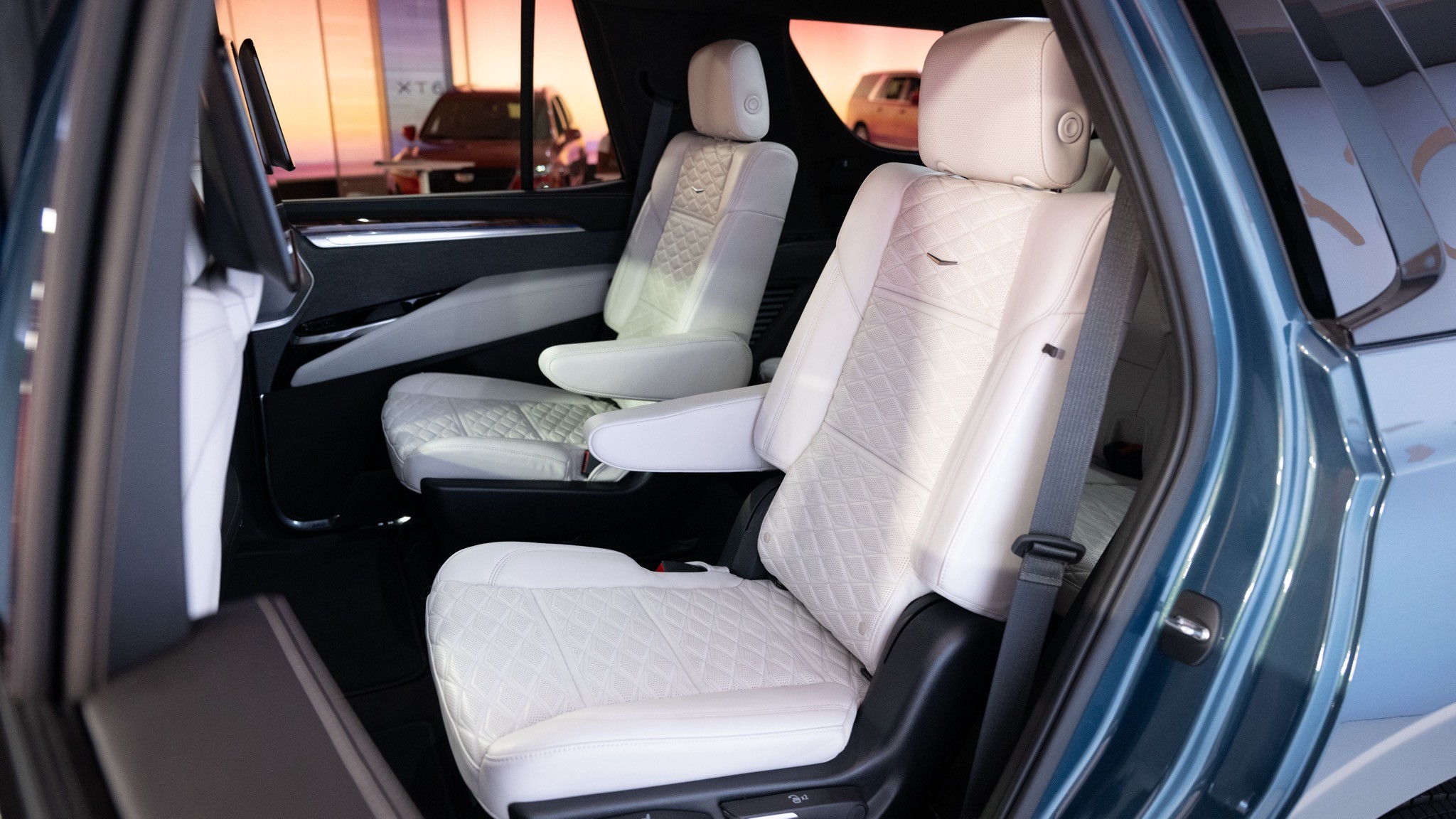 2025 cadillac escalade sport platinum pham 32