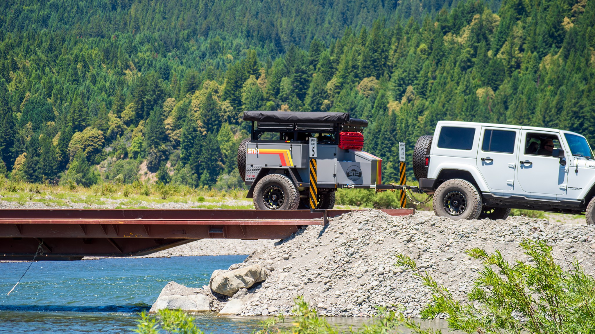 SNO Alpine Trailer   6