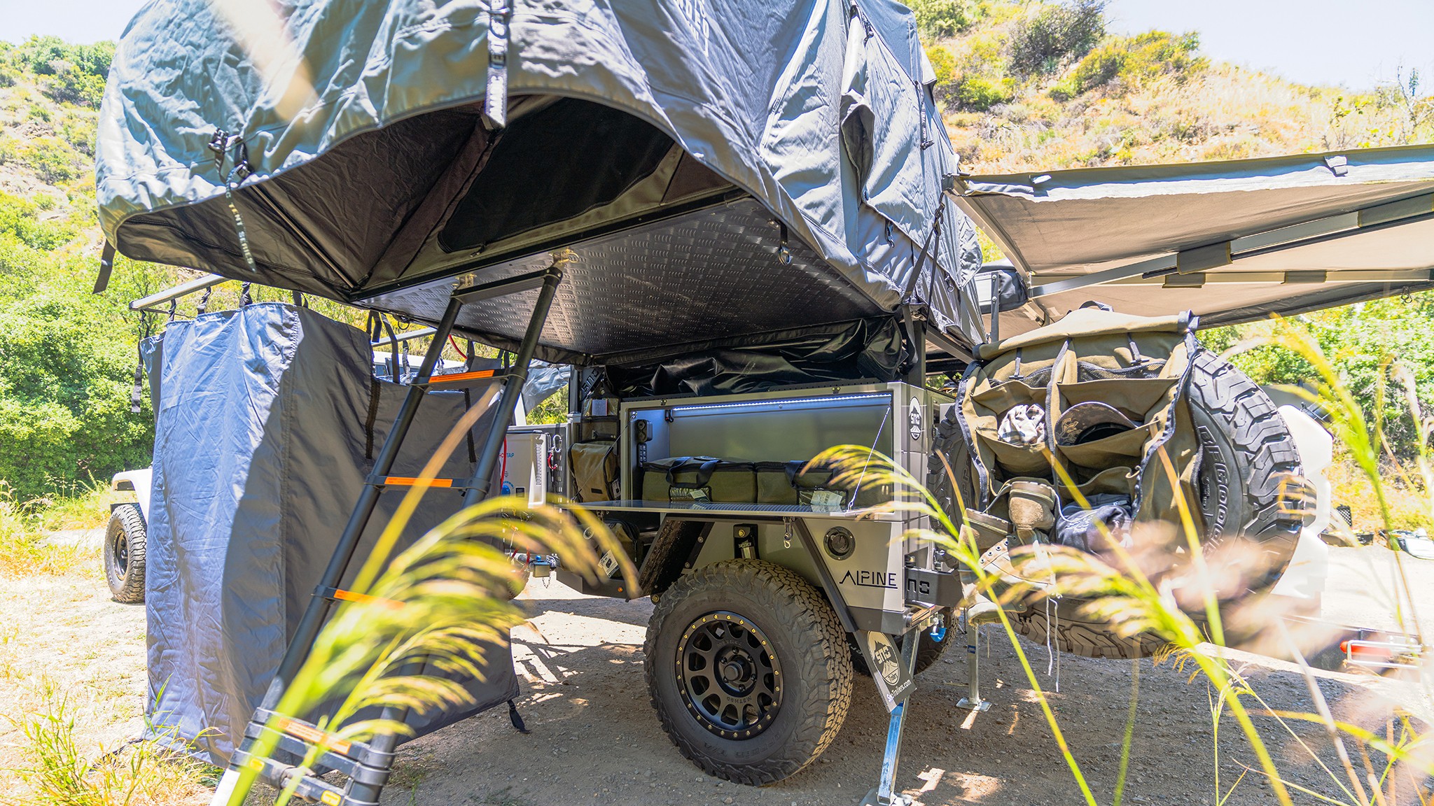 SNO Alpine Trailer   12