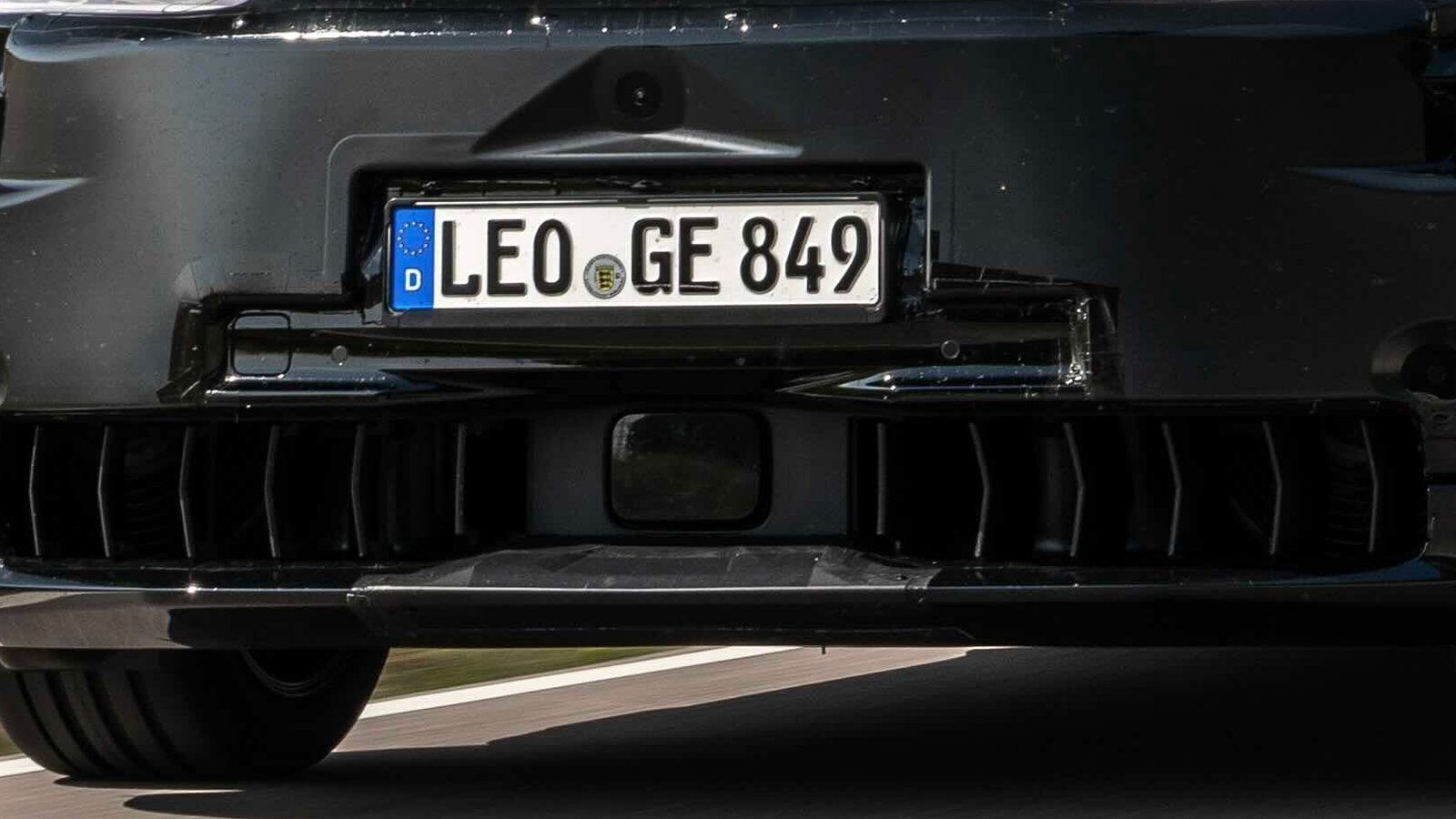 fourth gen Porsche Cayenne Electric EV SUV 3