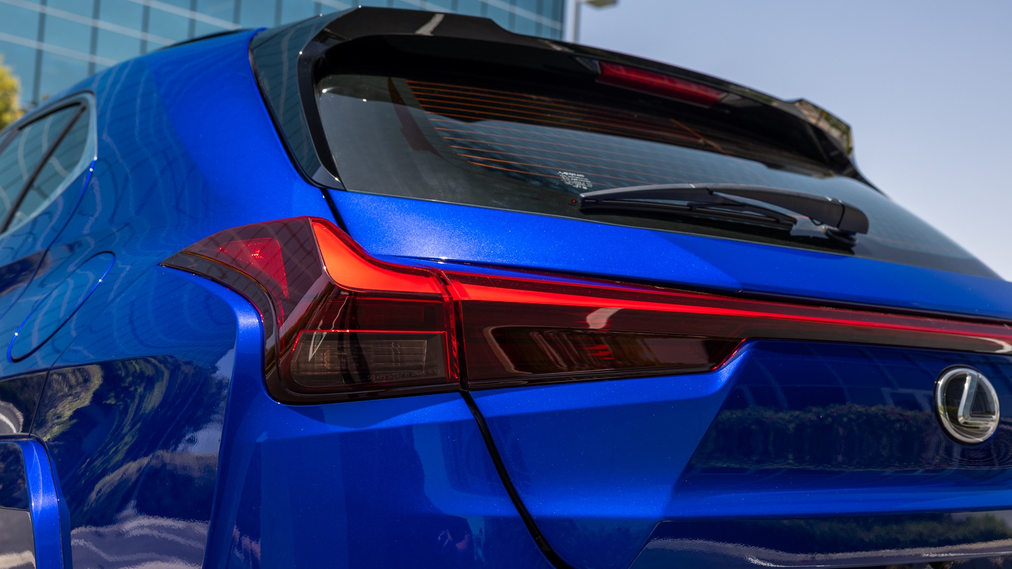 011 2025 Lexus UX 300h Hybrid