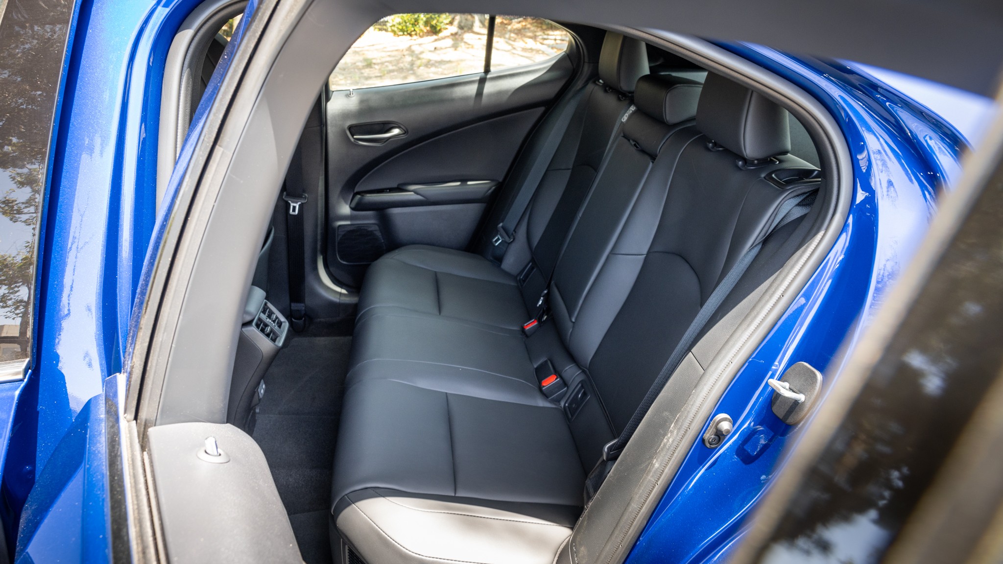 018 2025 Lexus UX 300h Hybrid rear seats