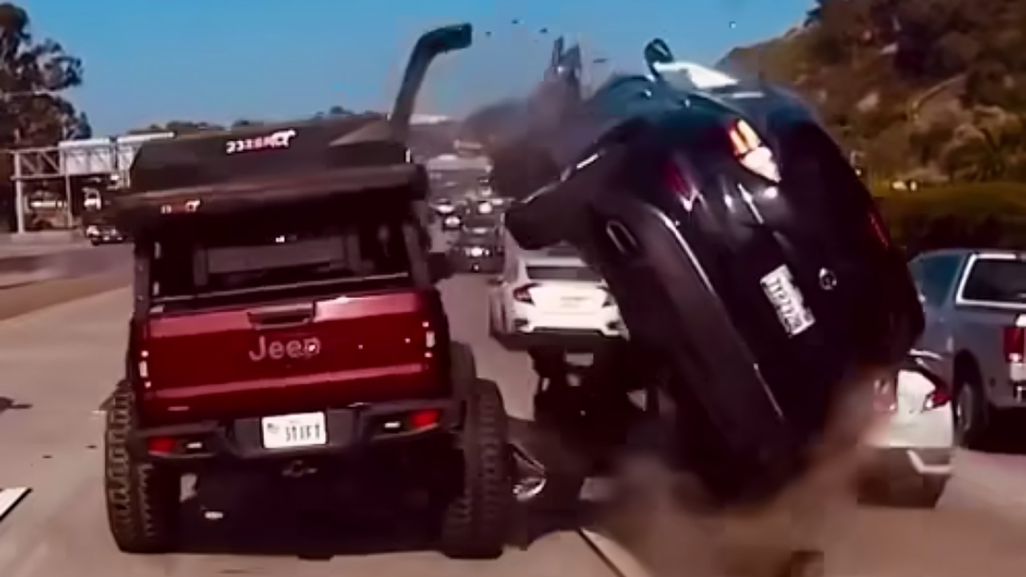 San Diego I8 Crash Video Jeep Gladiator 1