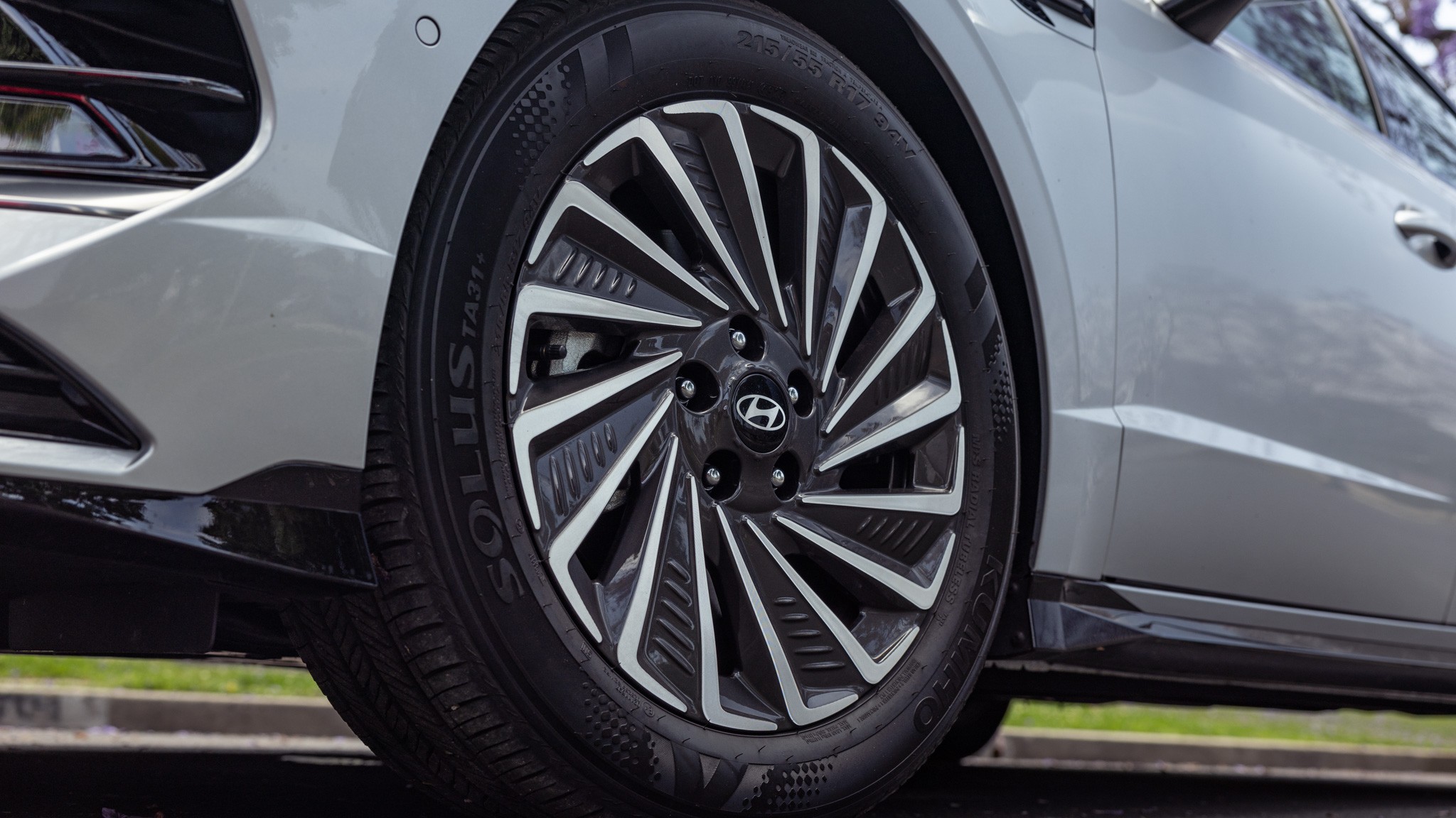 015 2024 Hyundai Sonata Hybrid wheel