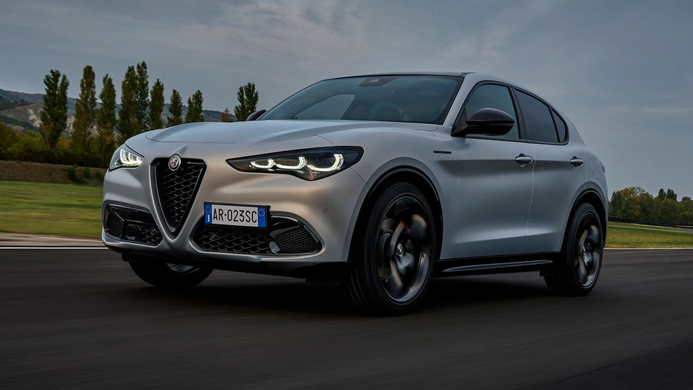 2024 Alfa Romeo Stelvio Competizione exterior