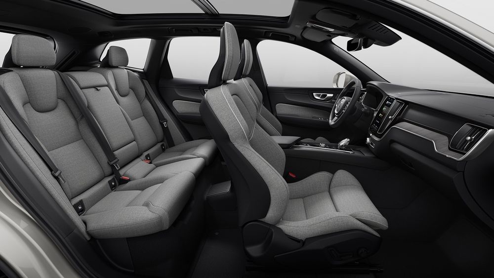 2024 Volvo XC60 interior
