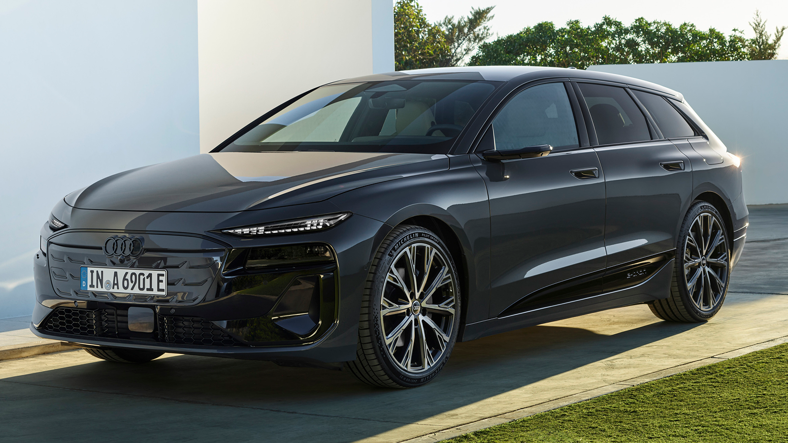 2025 Audi A6 E Tron Avant 2