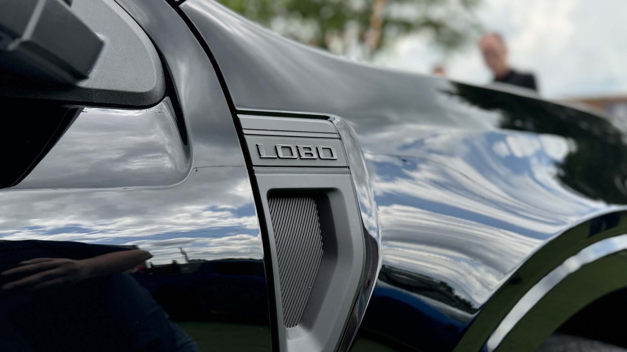 033 2025 Ford Maverick Lobo