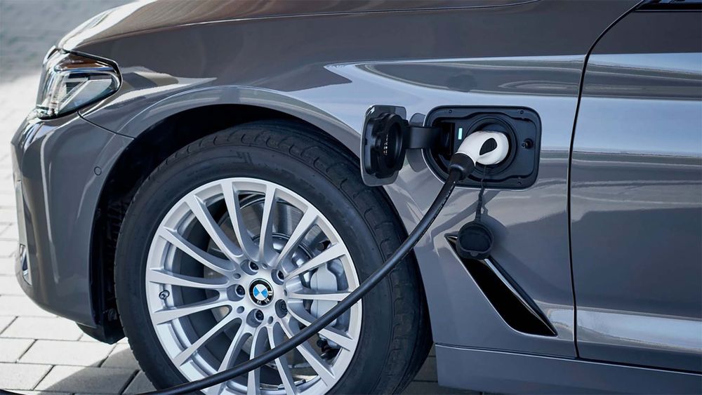 09 JW 2021 BMW 5 Series