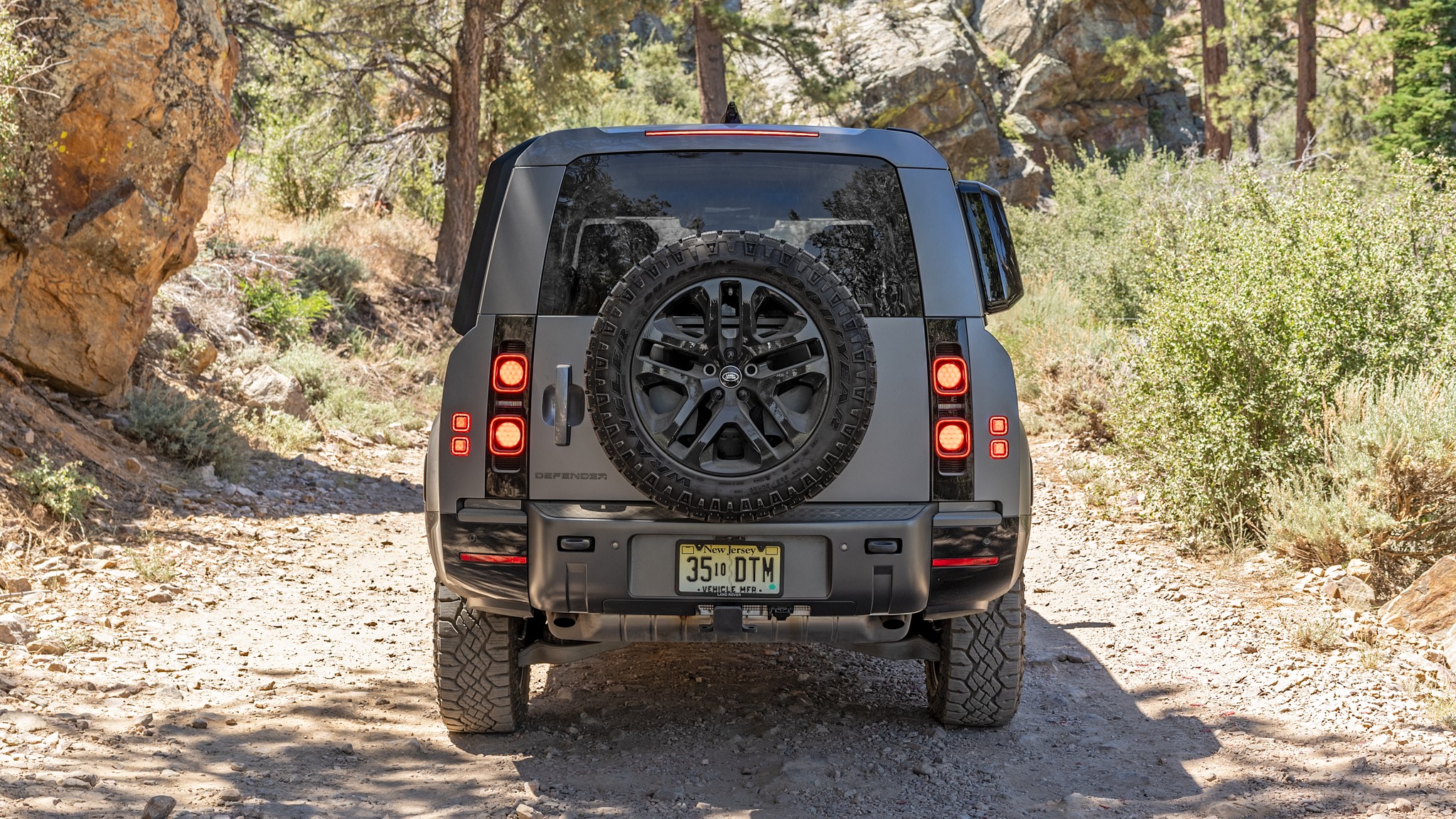 004 2025 Land Rover Defender 130 Outbound