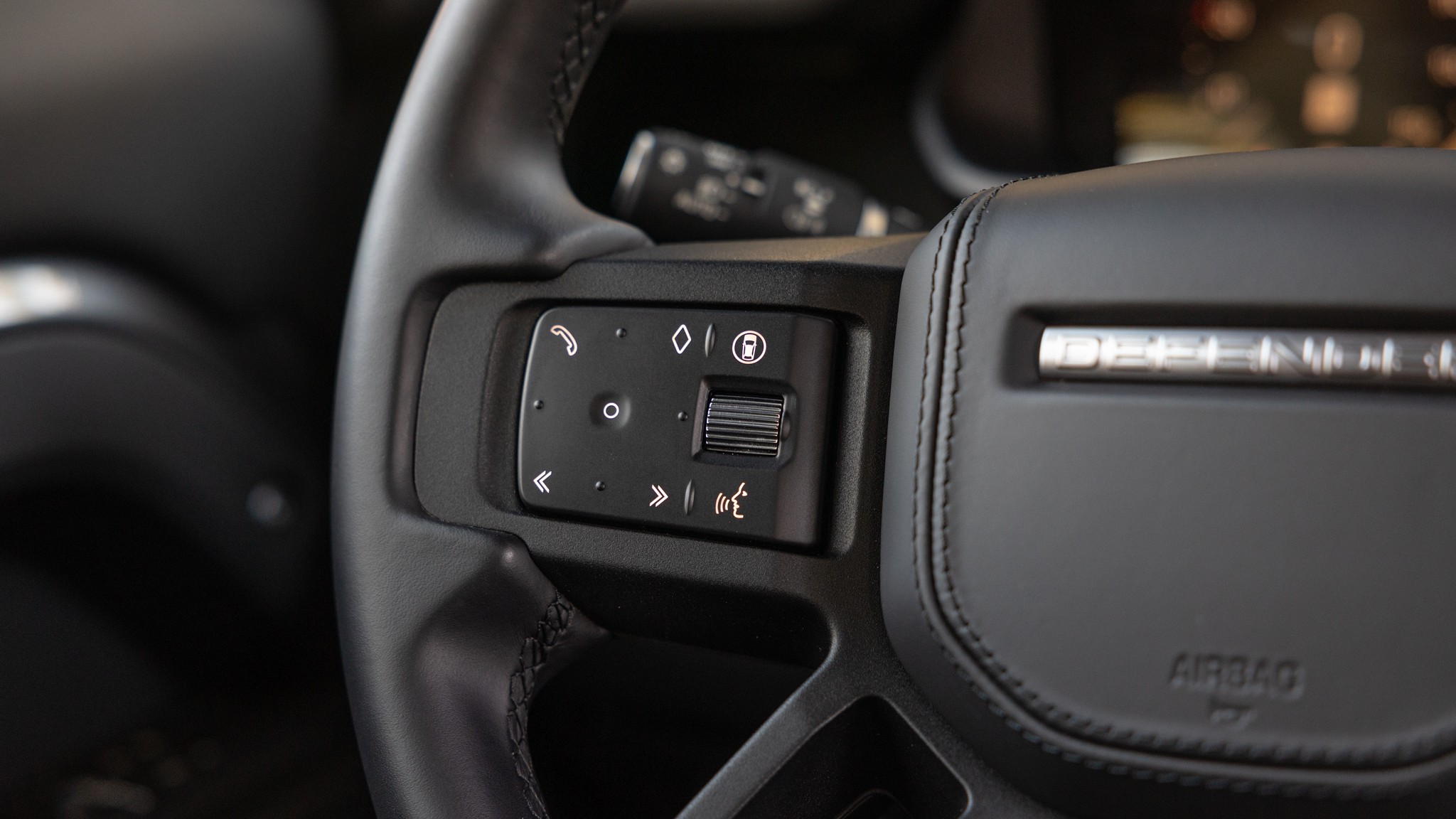 031 2025 Land Rover Defender 130 Outbound