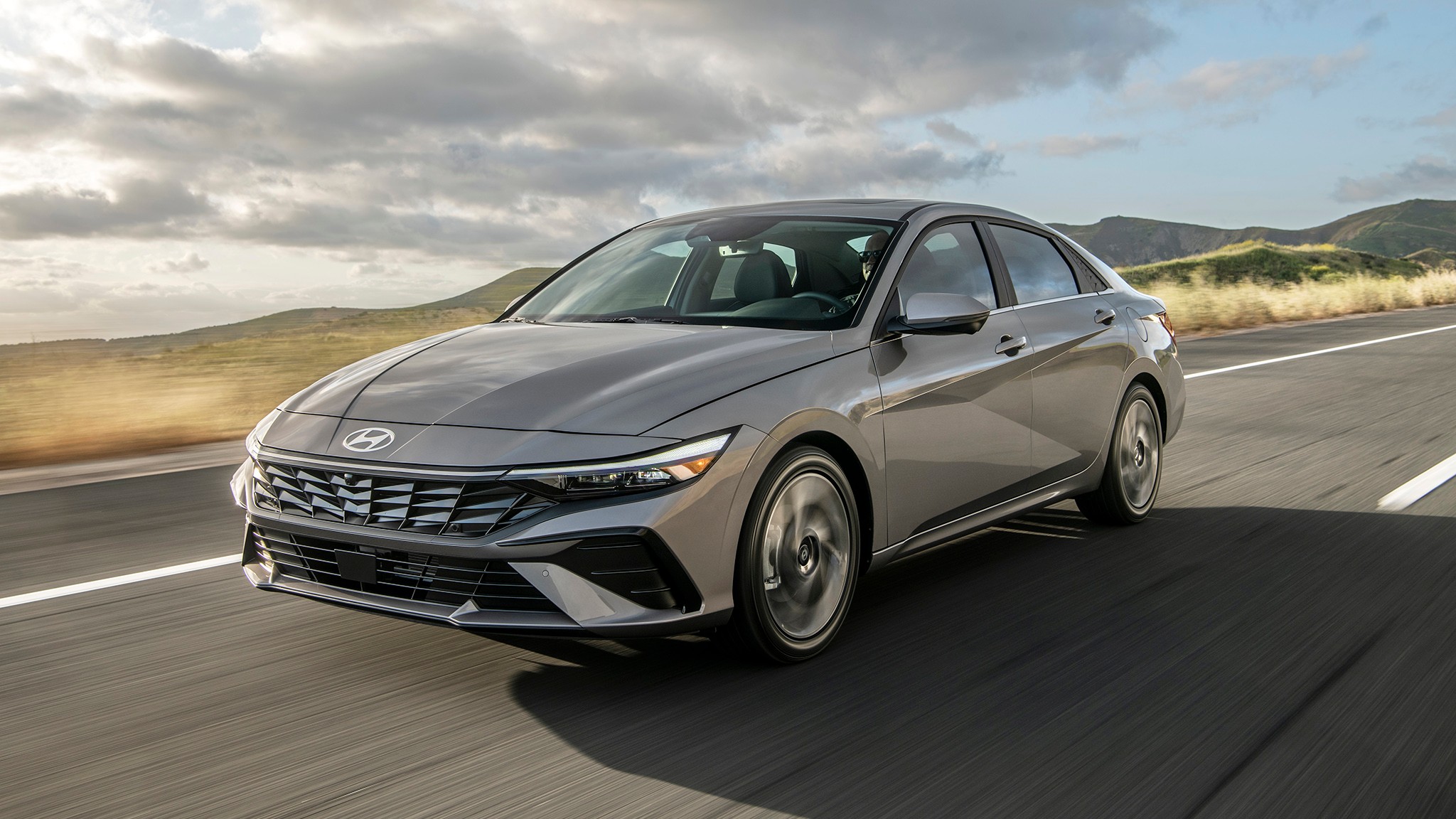 6 2025 Hyundai Elantra Hybrid front view