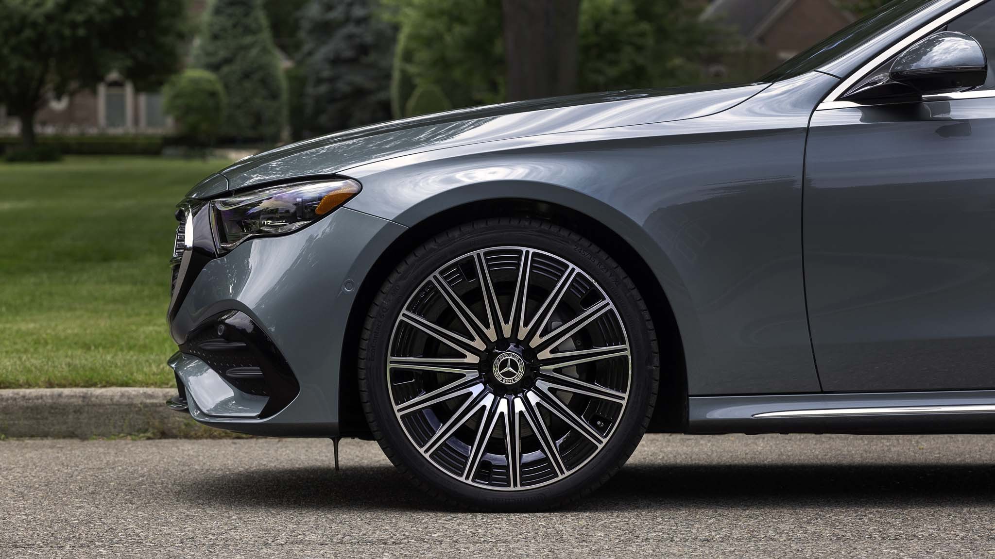 016 2024 Mercedes Benz E350 4Matic wheel