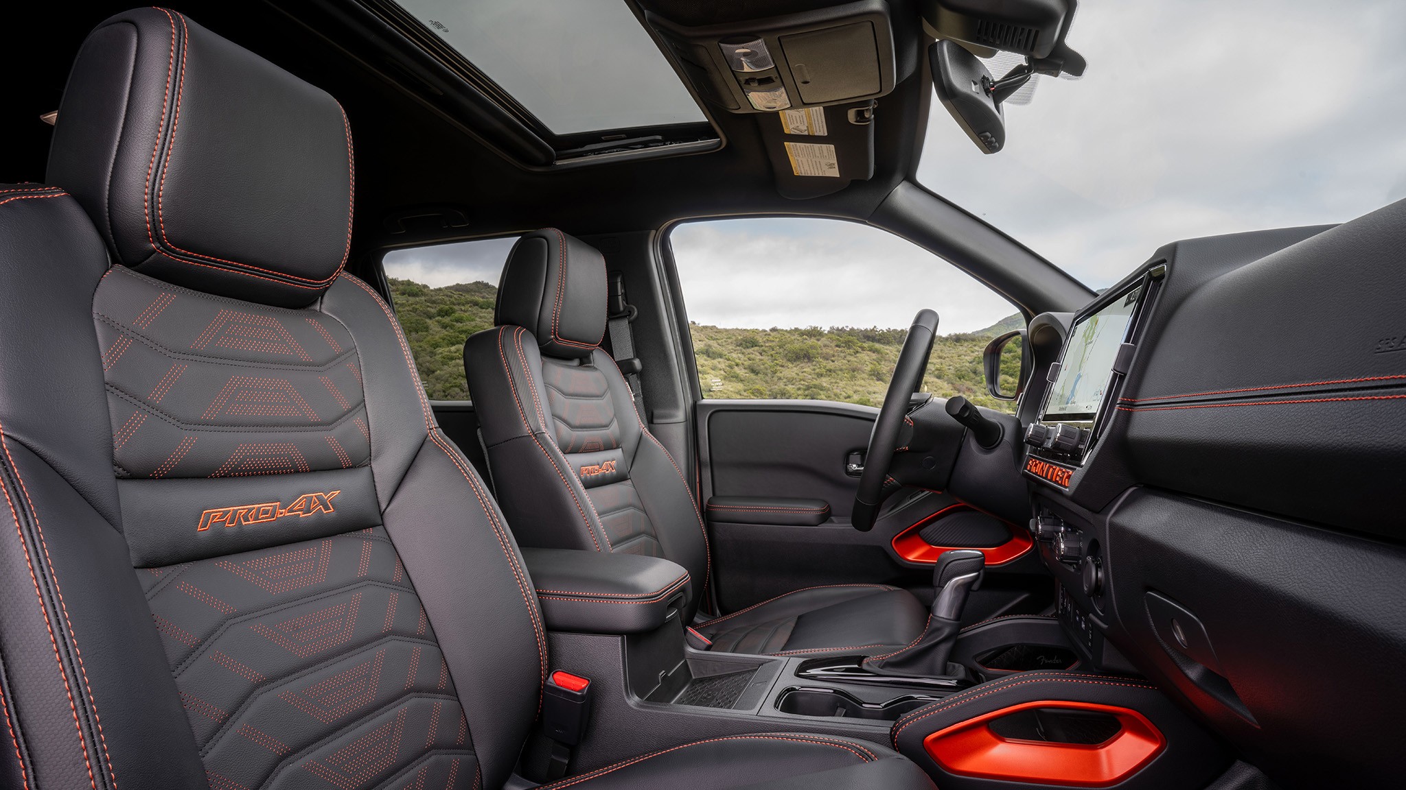 2025 Nissan Frontier   15