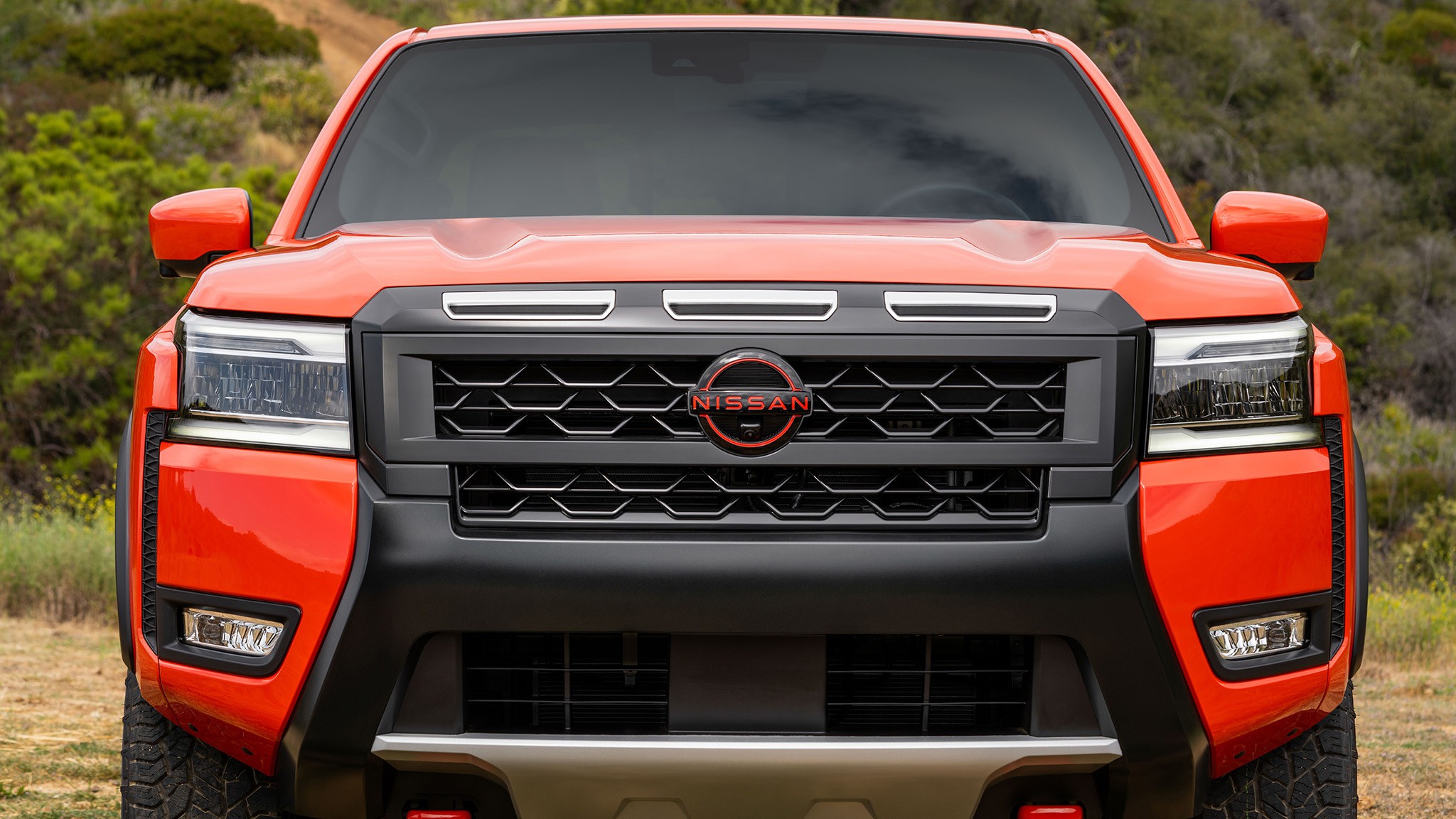 2025 Nissan Frontier   13