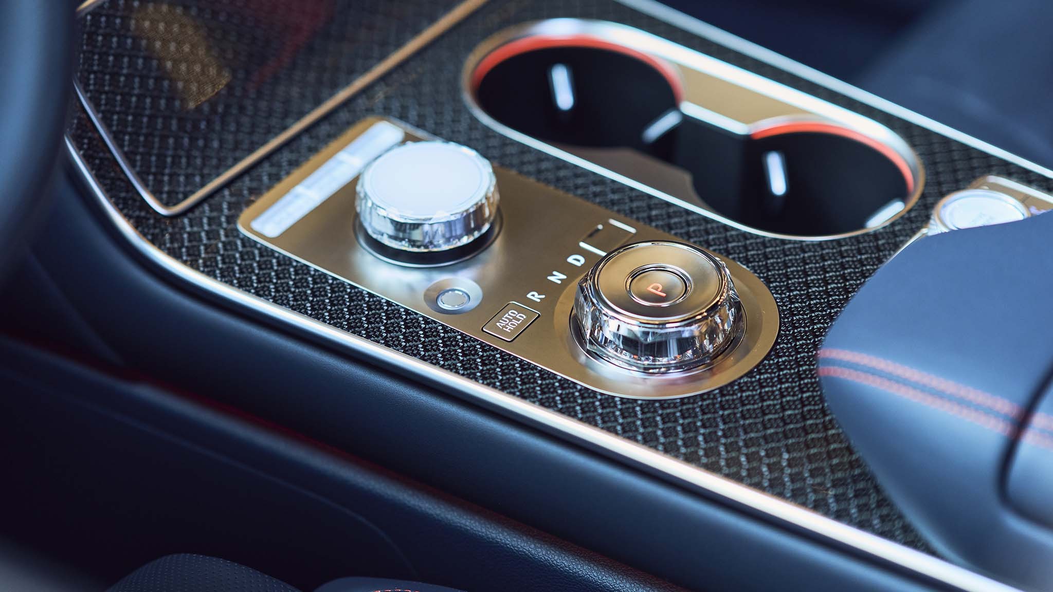 002 2025 genesis gv80 coupe center console