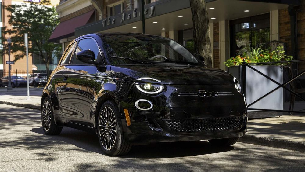 010 2024 Fiat 500e La Prima