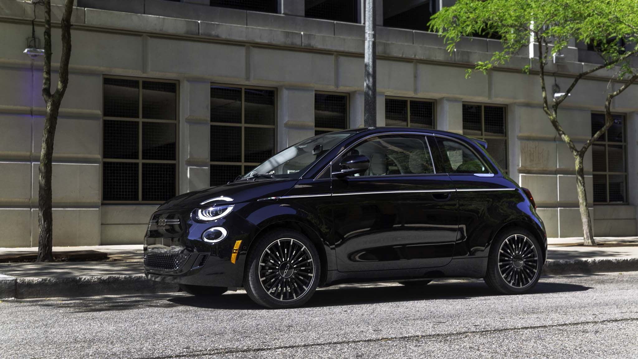 011 2024 Fiat 500e La Prima