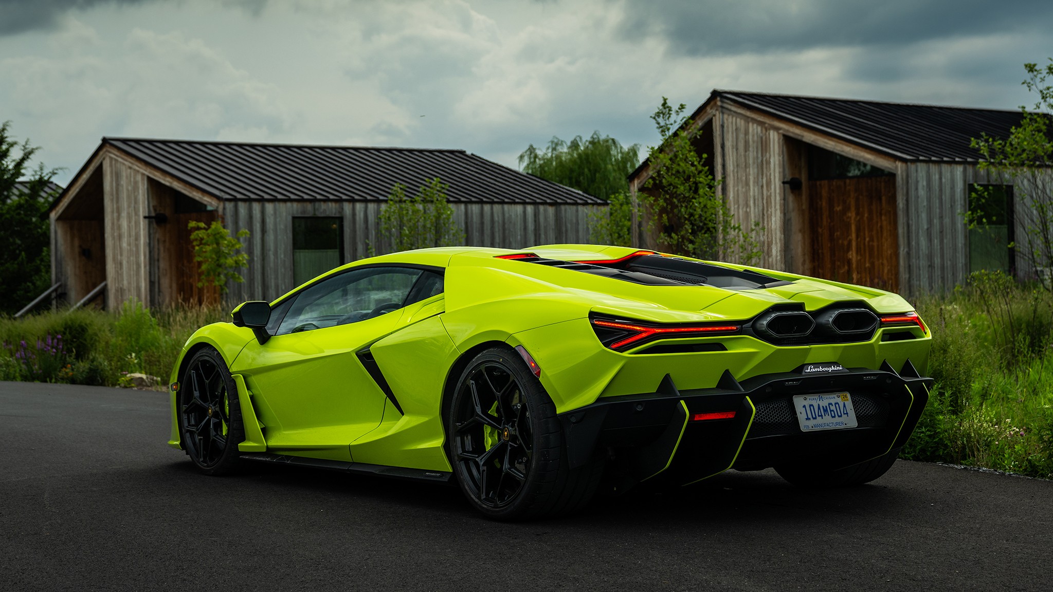 007 2024 lamborghini revuelto