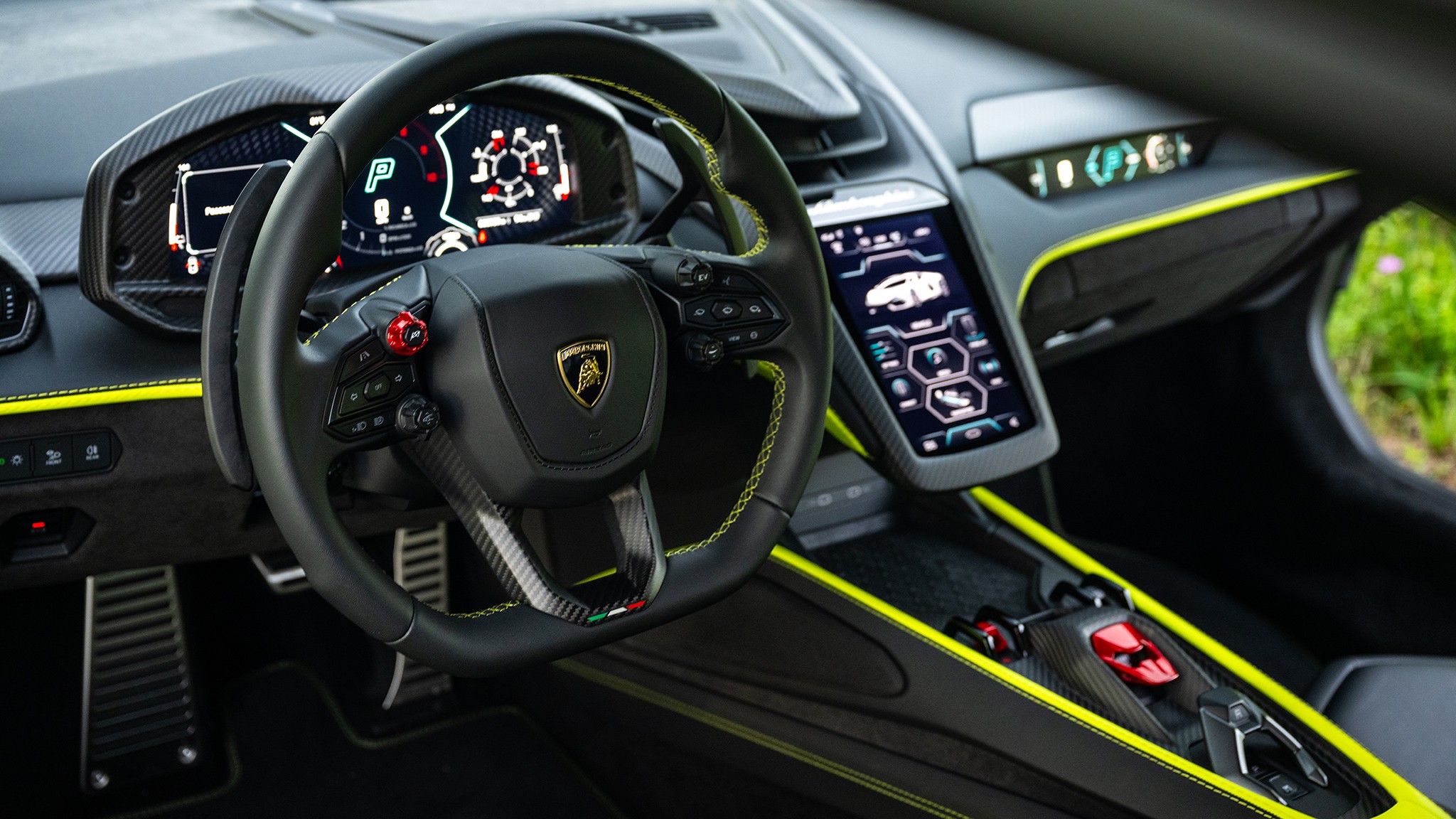 026 2024 lamborghini revuelto