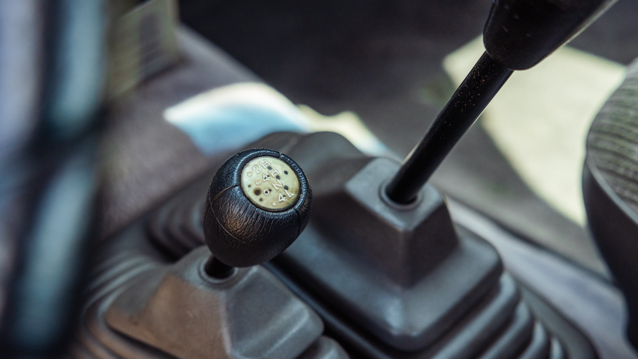 004 Nissan Hardbody Vintage Truck Drive Shifter