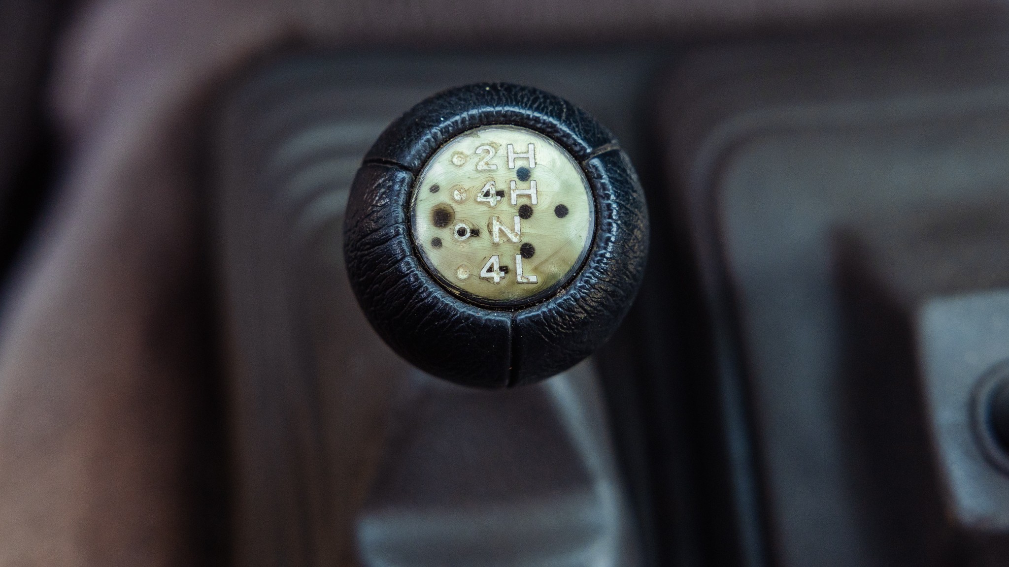 031 Nissan Hardbody Vintage Truck Drive