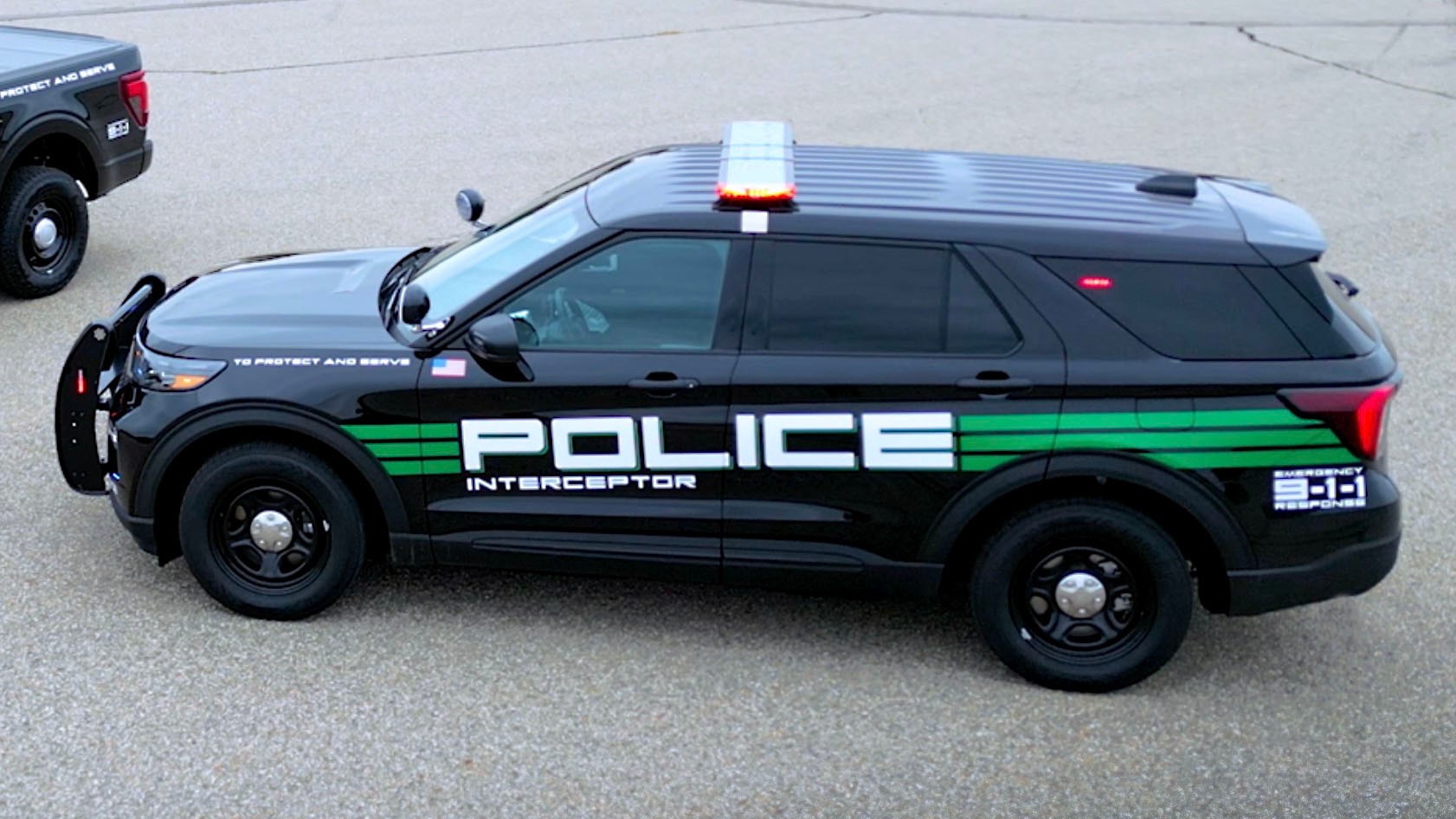 2025 Ford Explorer Police Interceptor 13